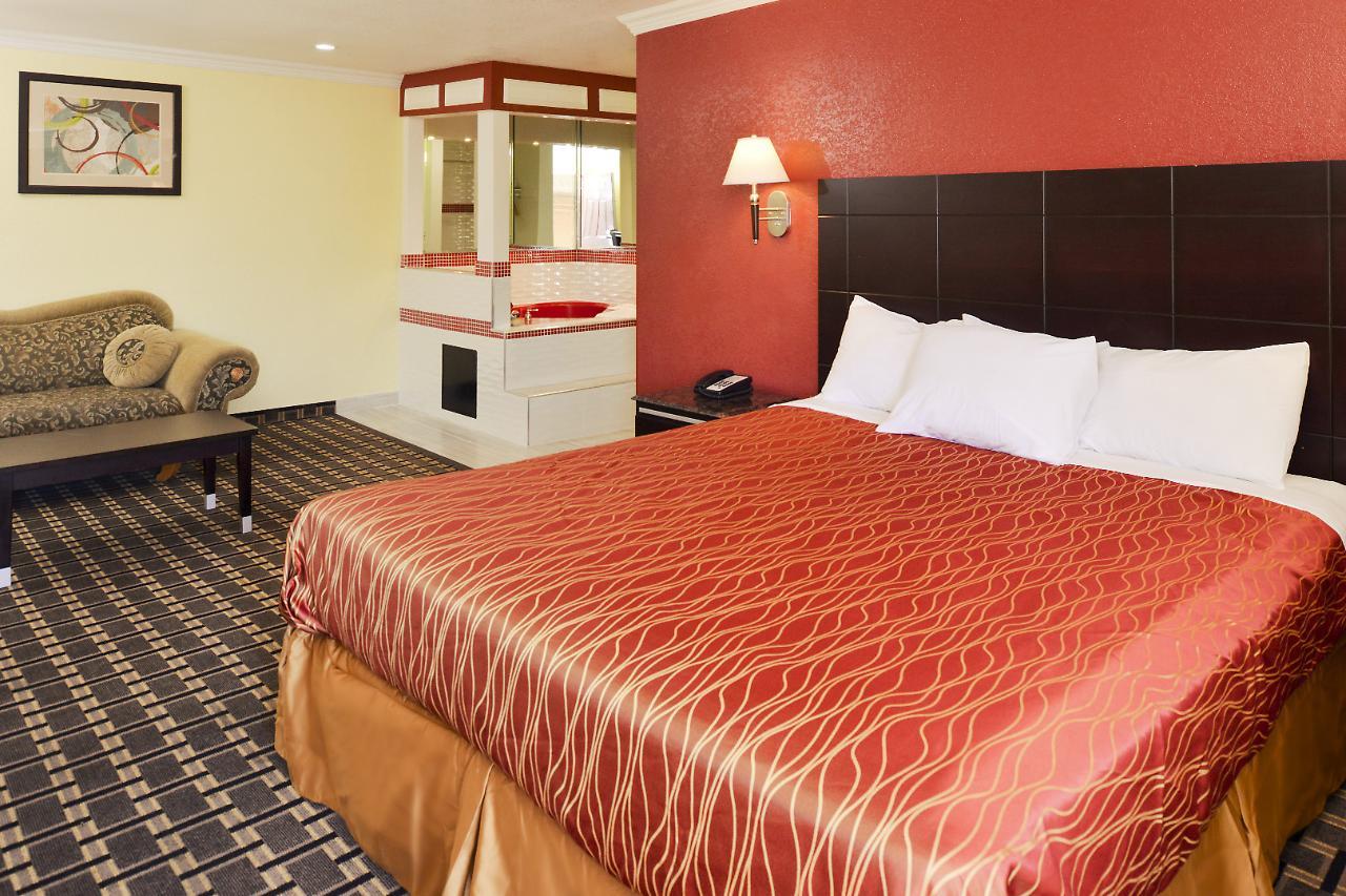 Americas Best Value Inn-Rialto Exterior photo