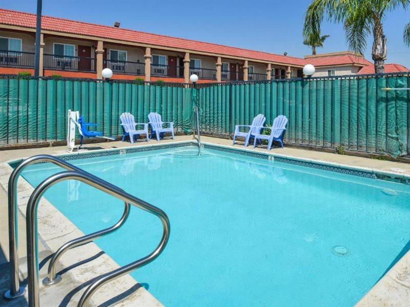 Americas Best Value Inn-Rialto Exterior photo