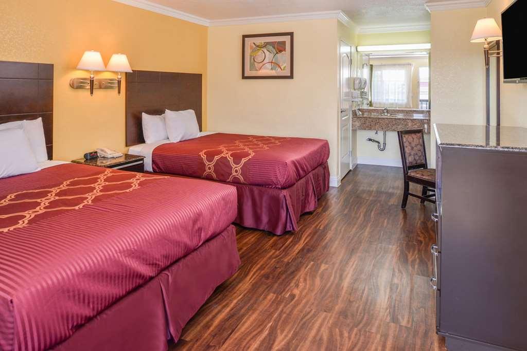 Americas Best Value Inn-Rialto Room photo
