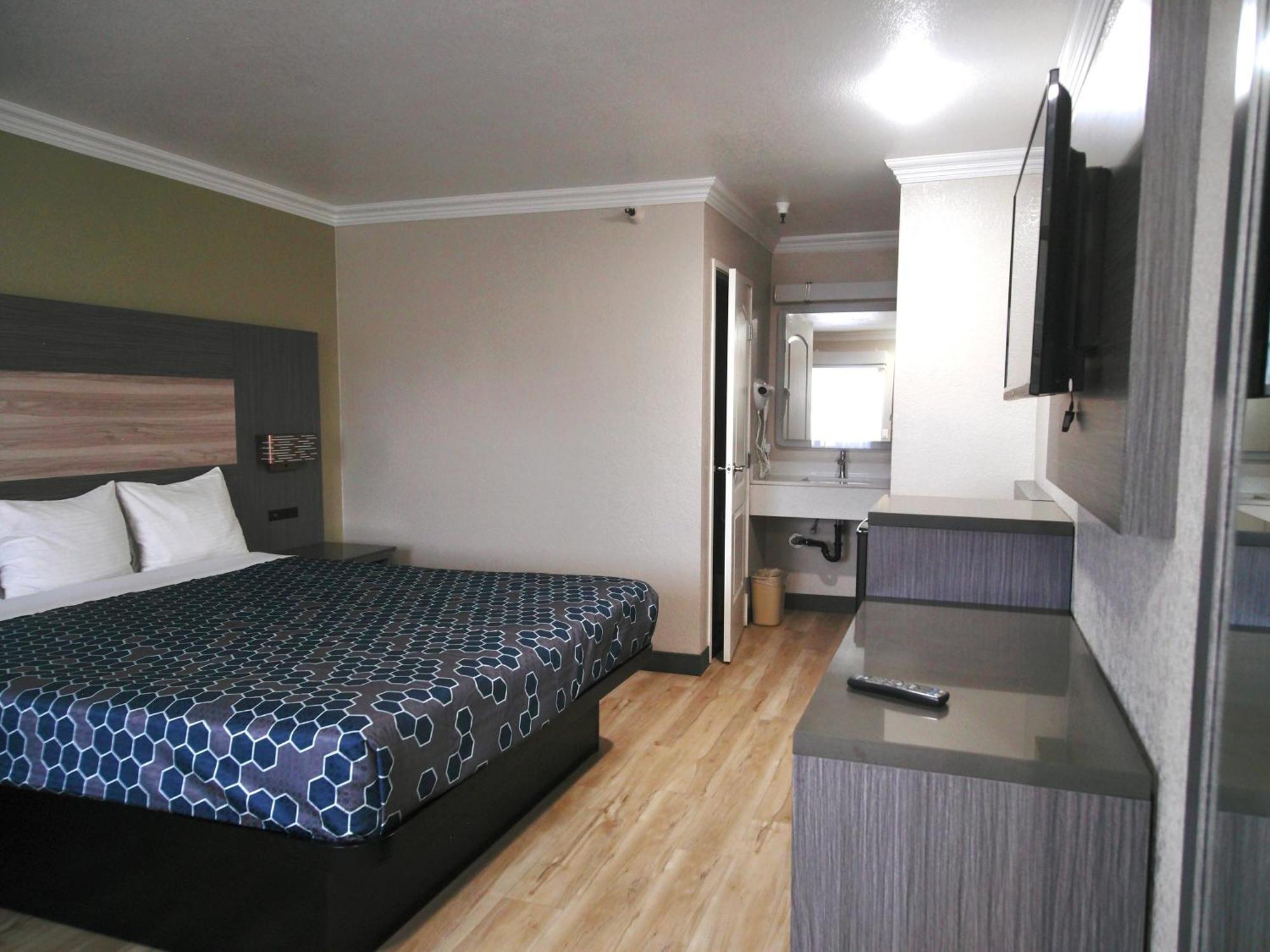 Americas Best Value Inn-Rialto Exterior photo