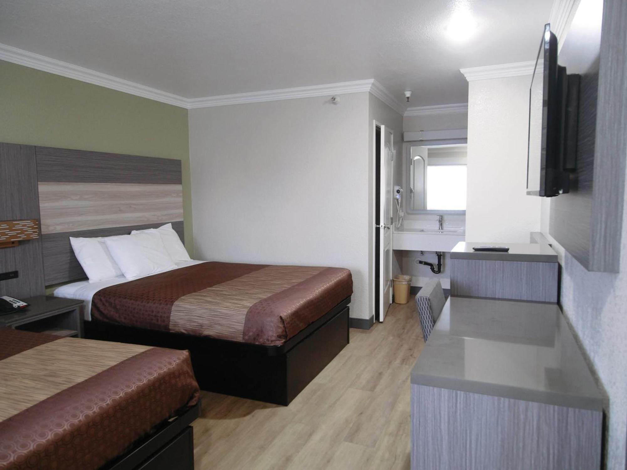 Americas Best Value Inn-Rialto Exterior photo