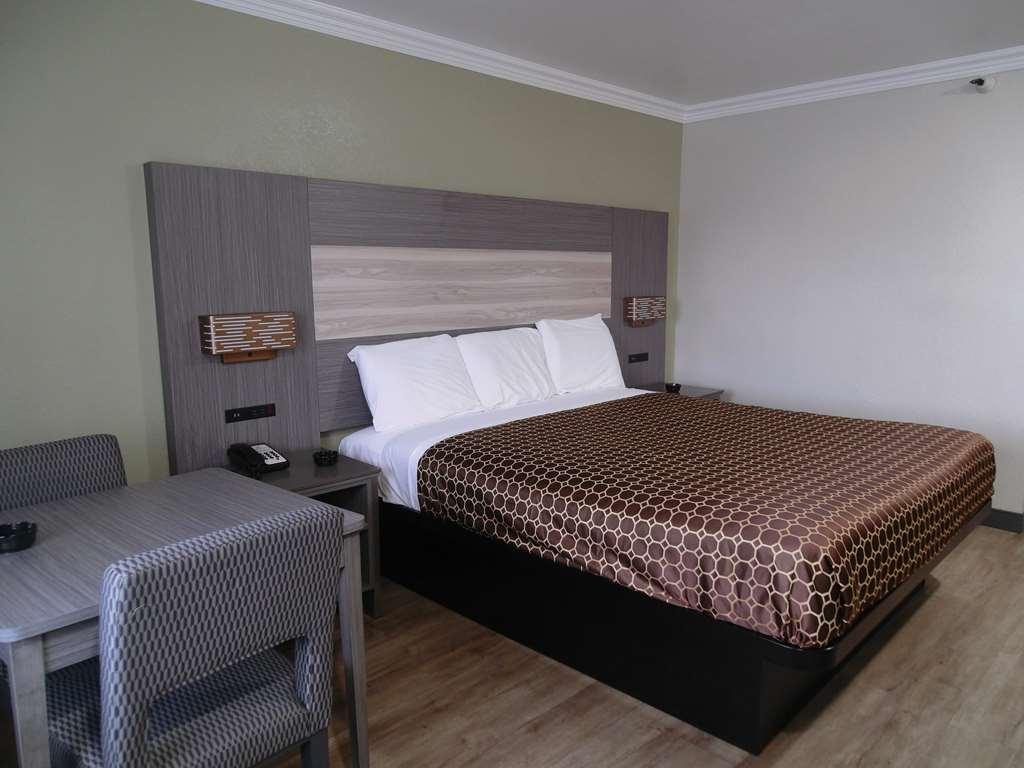 Americas Best Value Inn-Rialto Room photo