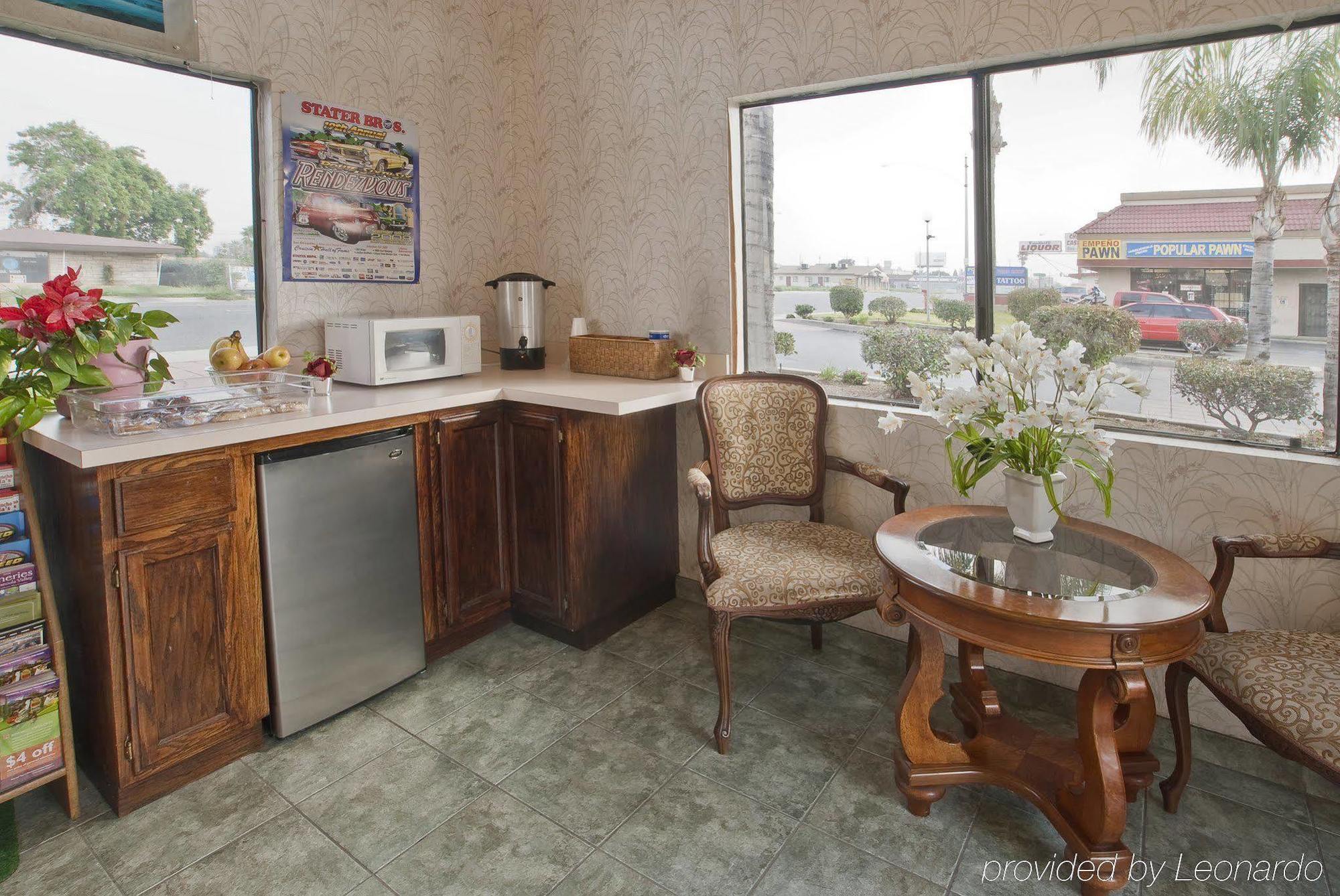 Americas Best Value Inn-Rialto Interior photo